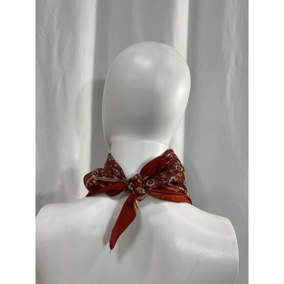 S�zane 'Floral' Red Scarf Size OS - Picture 3 of 4